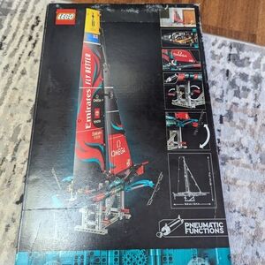 LEGO Technic Emirates Team New Zealand Yacht